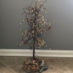 Primitive tree and rabbit